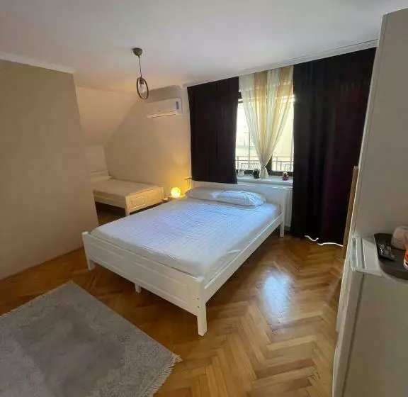 پانسیون Guesthouse 12a