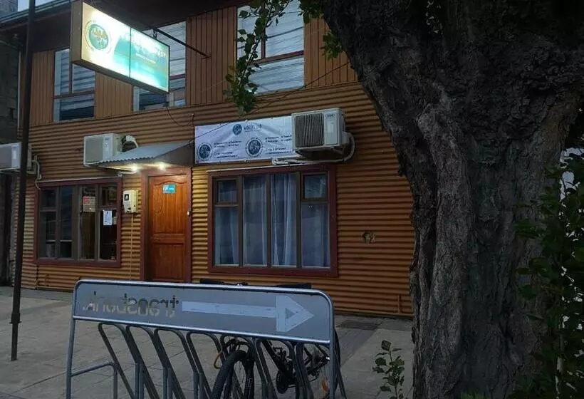 تختخواب و صبحانه World S End Hostal