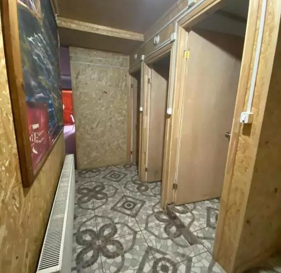 تختخواب و صبحانه World S End Hostal