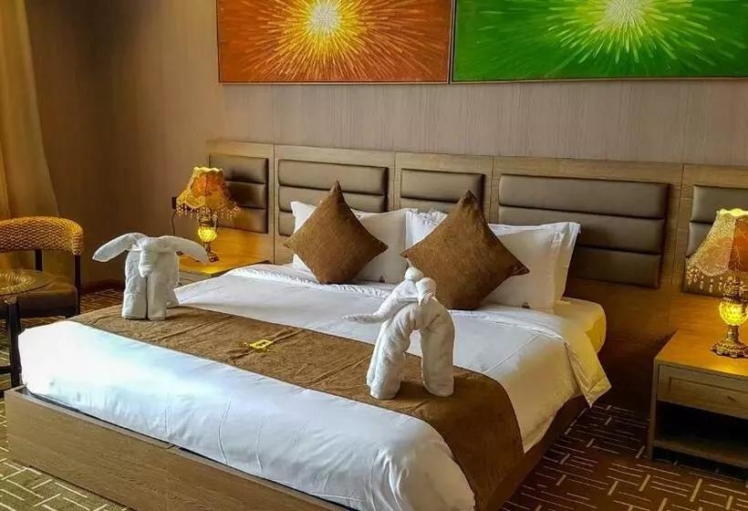 هتل Royal Ramesses Katunayake