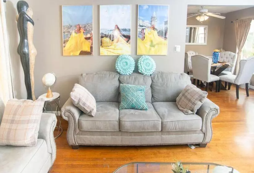 Manuel Y Sonia La Casa De Los Angeles