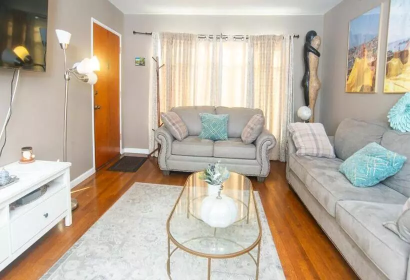 Manuel Y Sonia La Casa De Los Angeles