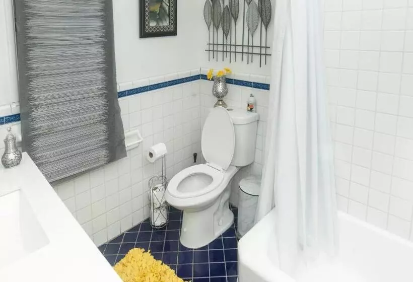 Manuel Y Sonia La Casa De Los Angeles