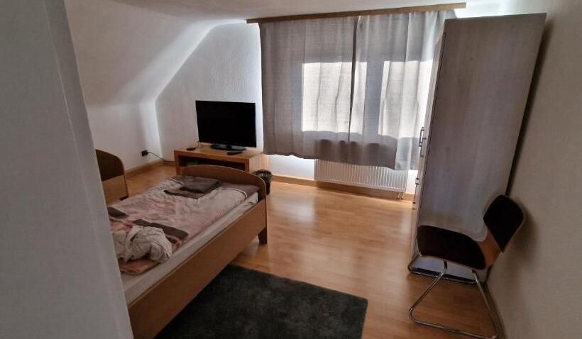 펜션 Rooms & Apartments Schwäbisch Gmünd