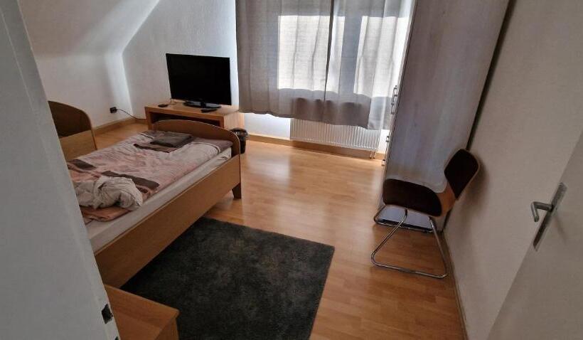 펜션 Rooms & Apartments Schwäbisch Gmünd