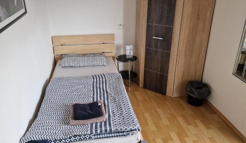 펜션 Rooms & Apartments Schwäbisch Gmünd