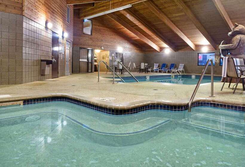 Отель Americinn By Wyndham Tomah