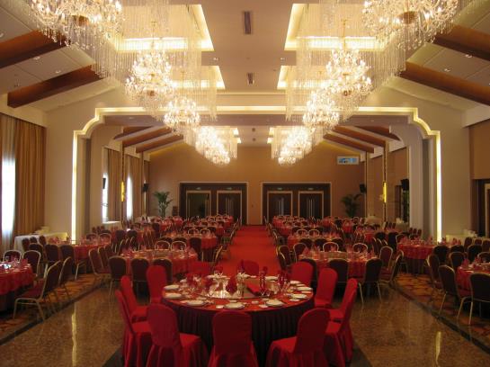 Gold Riverside Hotel