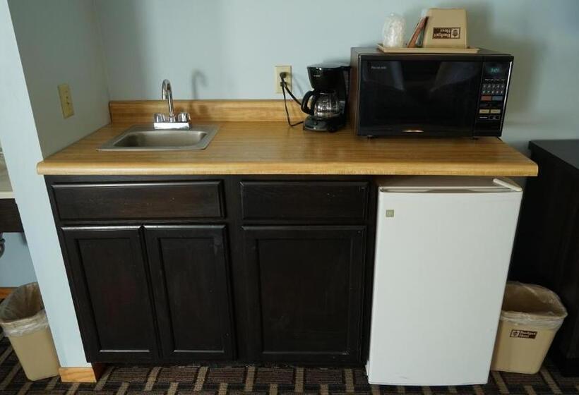 בית מלון כפרי Budget Host Inn Fridley