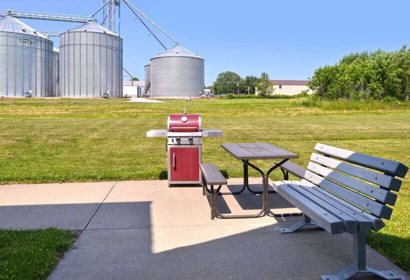 Отель Americas Best Value Inn & Suites Maryville