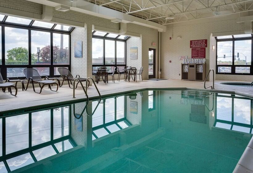 בית מלון כפרי Drury Inn & Suites Columbia Stadium Boulevard