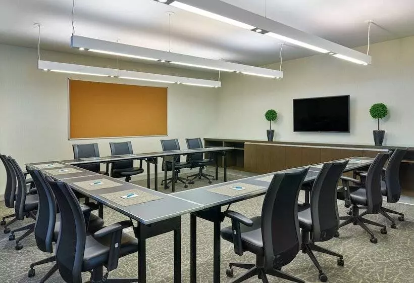 בית מלון כפרי Element Denver Park Meadows