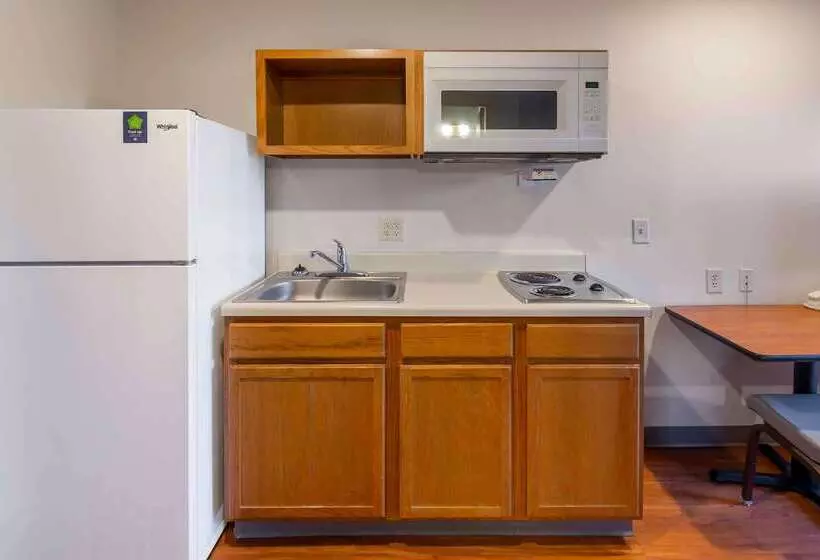 هتل Extended Stay America Select Suites  Fayetteville  Fort Bragg
