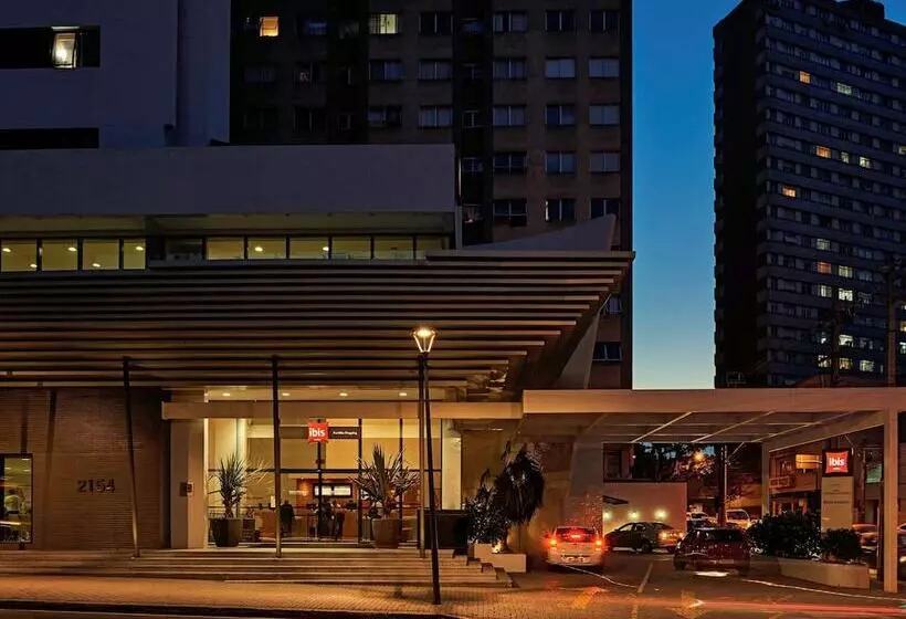 ホテル Ibis Curitiba Shopping