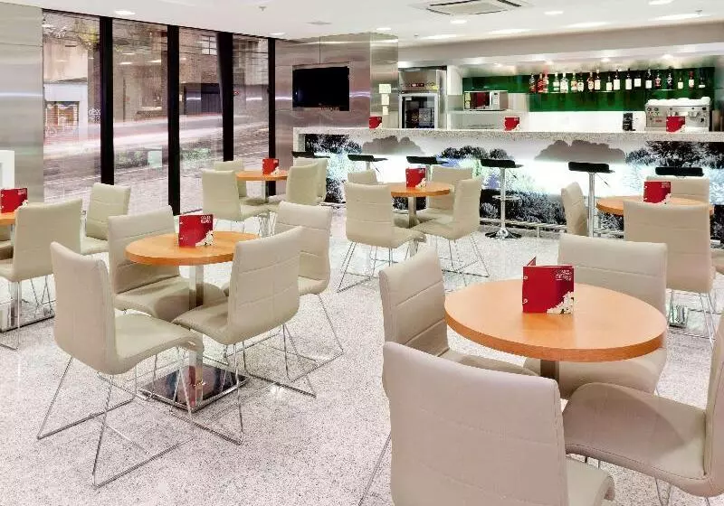 ホテル Ibis Curitiba Shopping