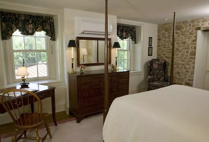 Отель Joseph Ambler Inn