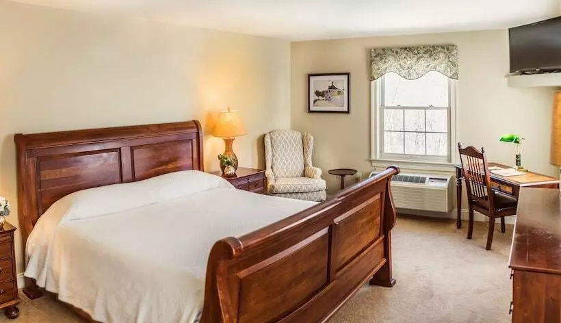 Отель Joseph Ambler Inn