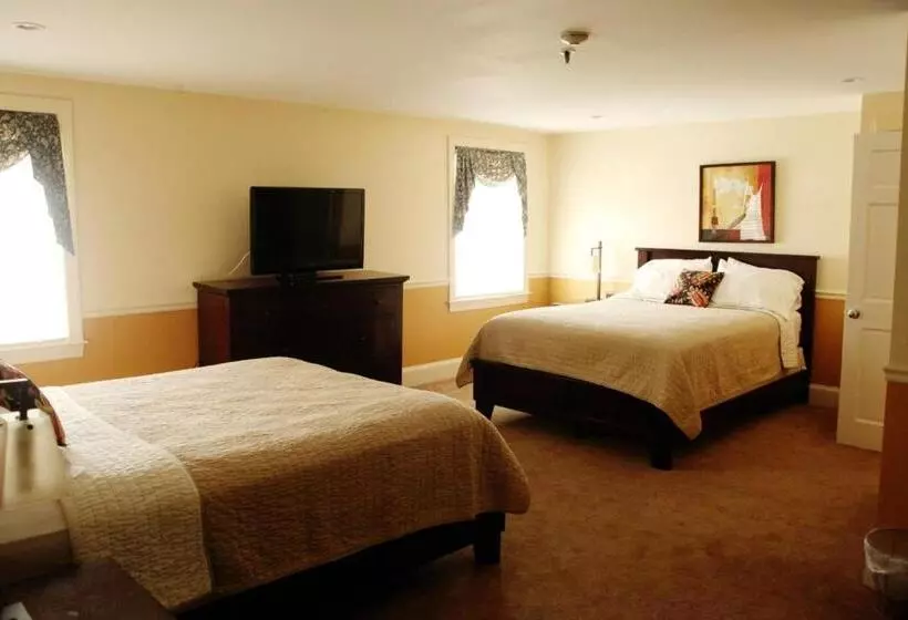 Отель Joseph Ambler Inn