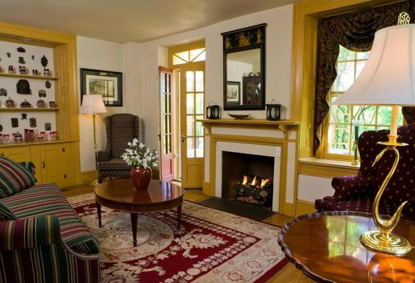 Отель Joseph Ambler Inn