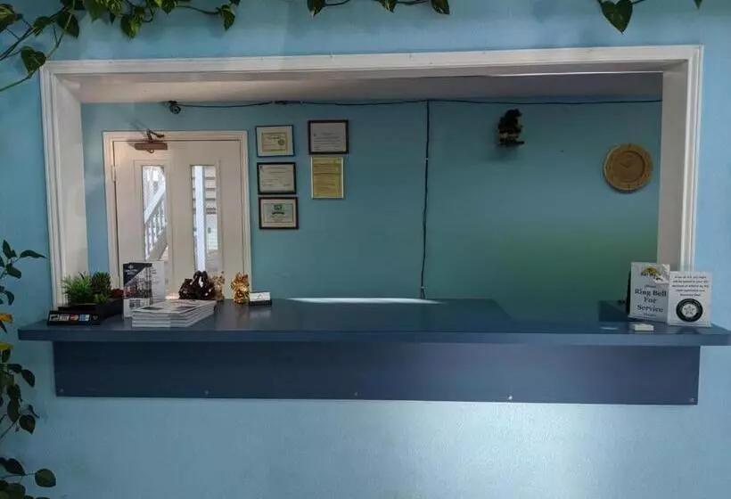 Отель Key West Inn Chatsworth