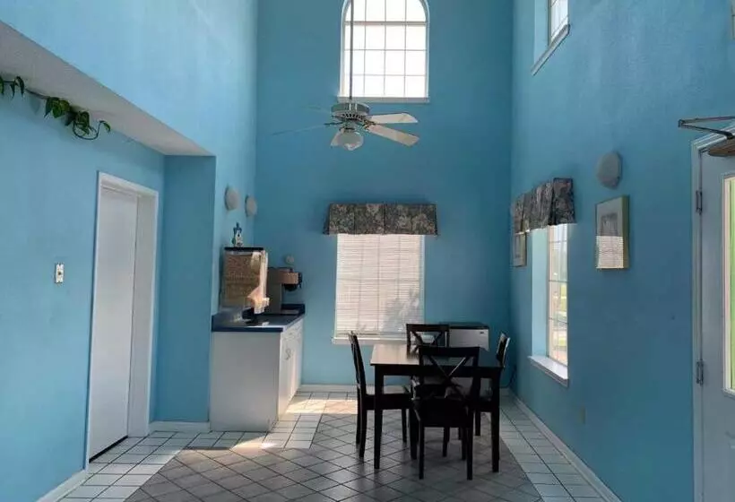 Отель Key West Inn Chatsworth