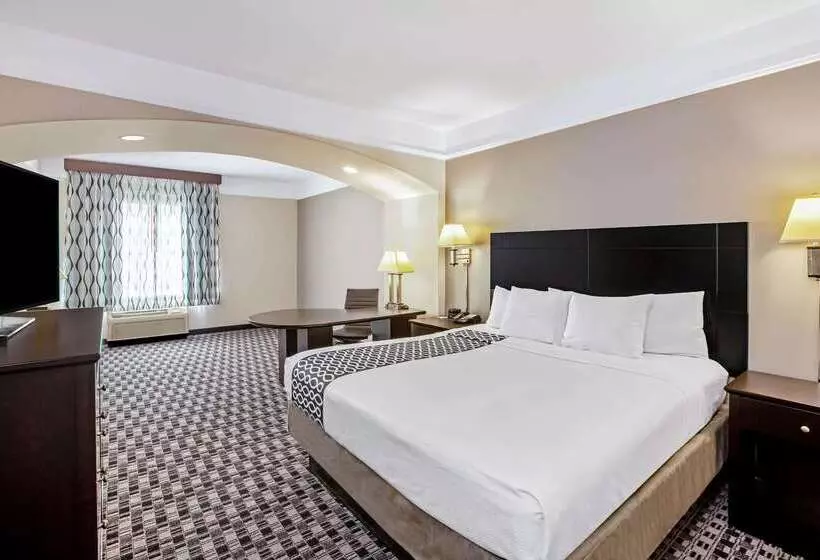 Hotelli La Quinta By Wyndham Deer Park