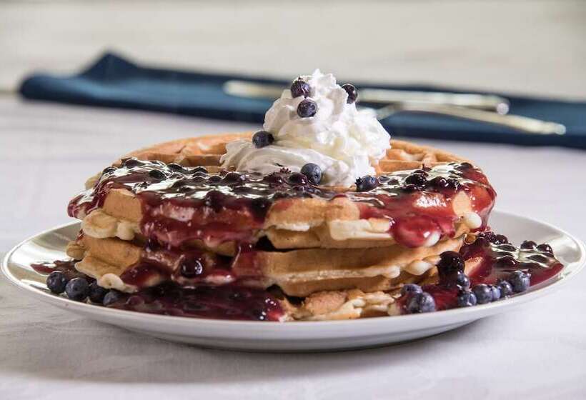 ホテル Mira Monte Inn & Suites