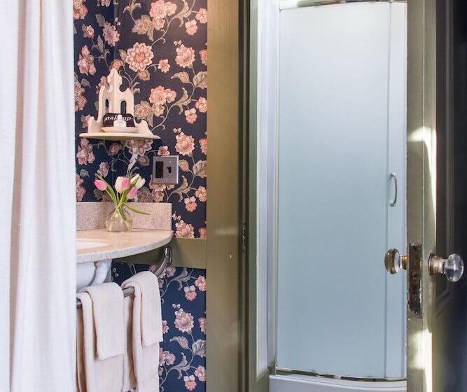 ホテル Mira Monte Inn & Suites