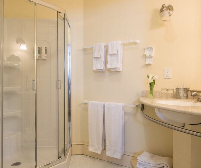 ホテル Mira Monte Inn & Suites