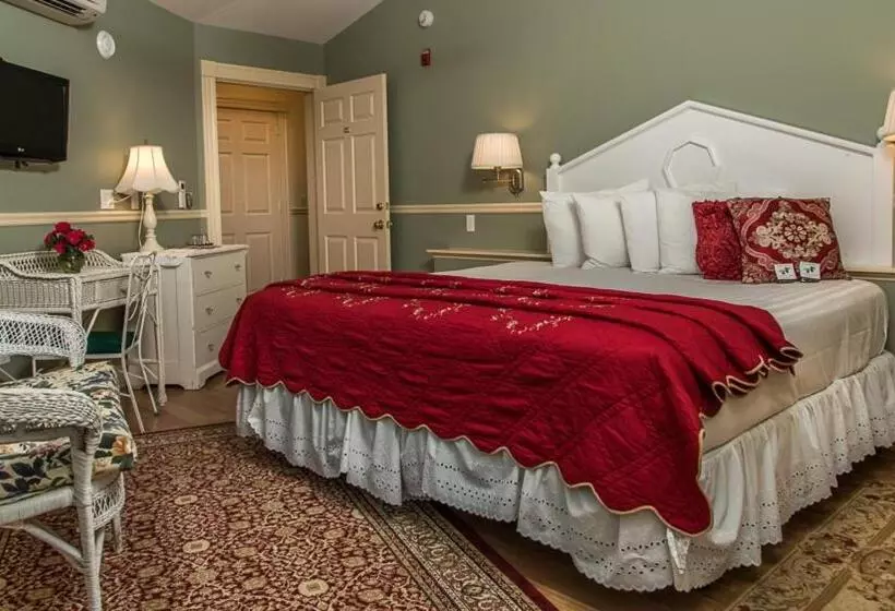 Hotel Mira Monte Inn & Suites