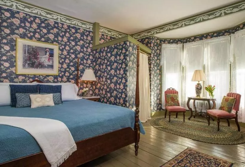 Hotel Mira Monte Inn & Suites