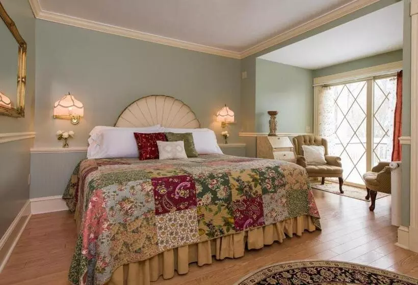 Hotel Mira Monte Inn & Suites