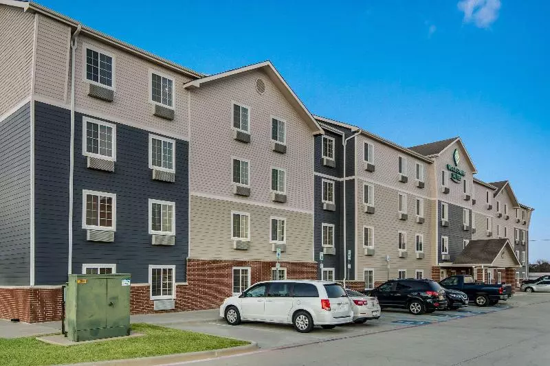 Отель Woodspring Suites Denton