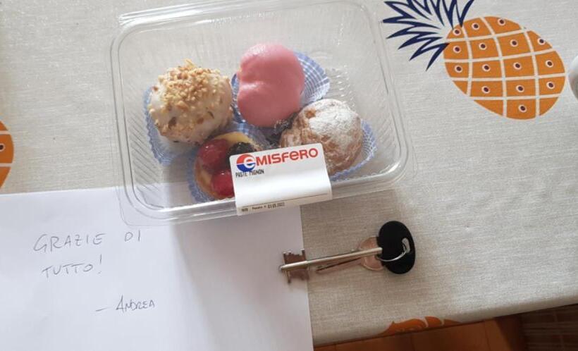 تختخواب و صبحانه Monstera Room Vicino Al Centro