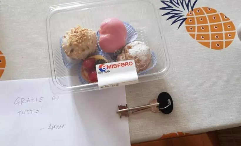 تختخواب و صبحانه Monstera Room Vicino Al Centro