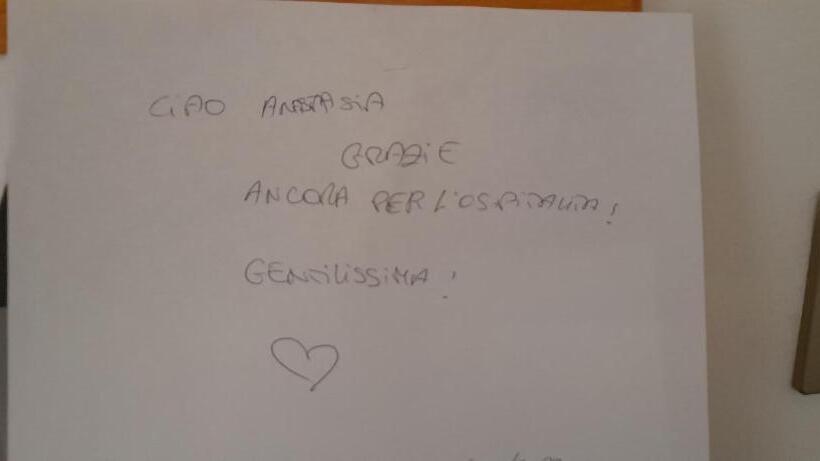 تختخواب و صبحانه Monstera Room Vicino Al Centro