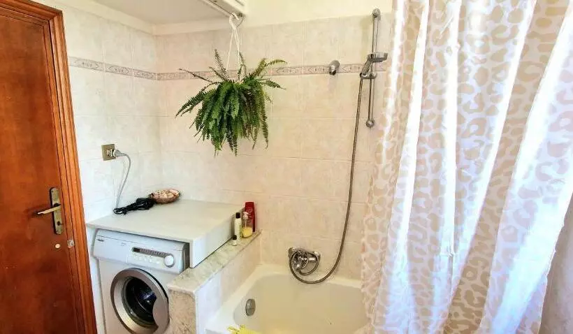 تختخواب و صبحانه Monstera Room Vicino Al Centro