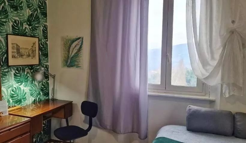 تختخواب و صبحانه Monstera Room Vicino Al Centro