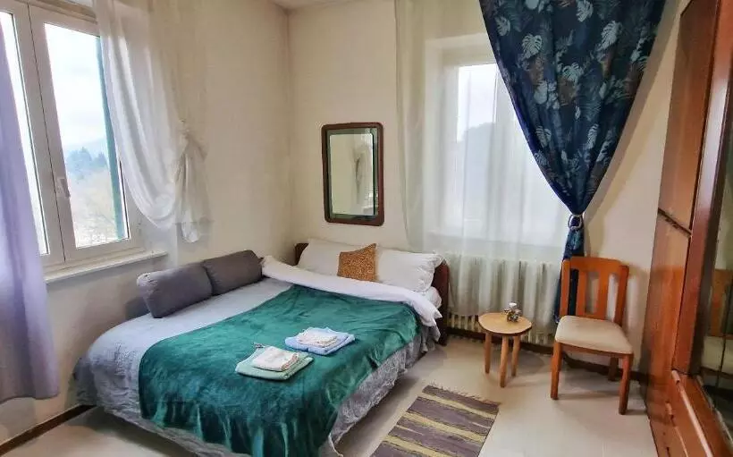 تختخواب و صبحانه Monstera Room Vicino Al Centro