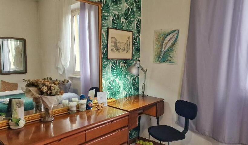 تختخواب و صبحانه Monstera Room Vicino Al Centro