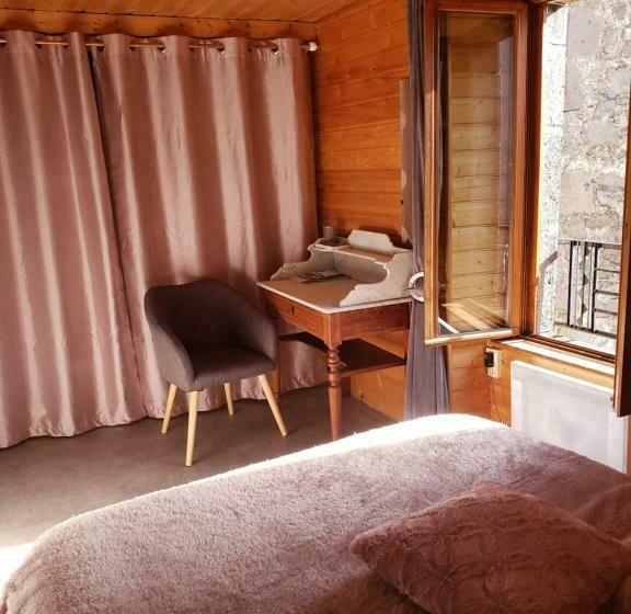 Cocoon 2 Plein Centre De Besse Wifi Tv Tout Confort Edf Inclus