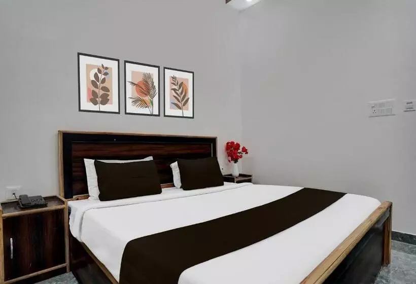 Super Hotel O Govind Nagar Near Krishan Janm Bhoomi Formerly Nidhivan Dham