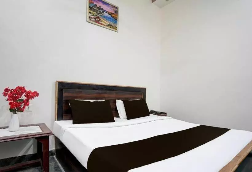 Super Hotel O Govind Nagar Near Krishan Janm Bhoomi Formerly Nidhivan Dham