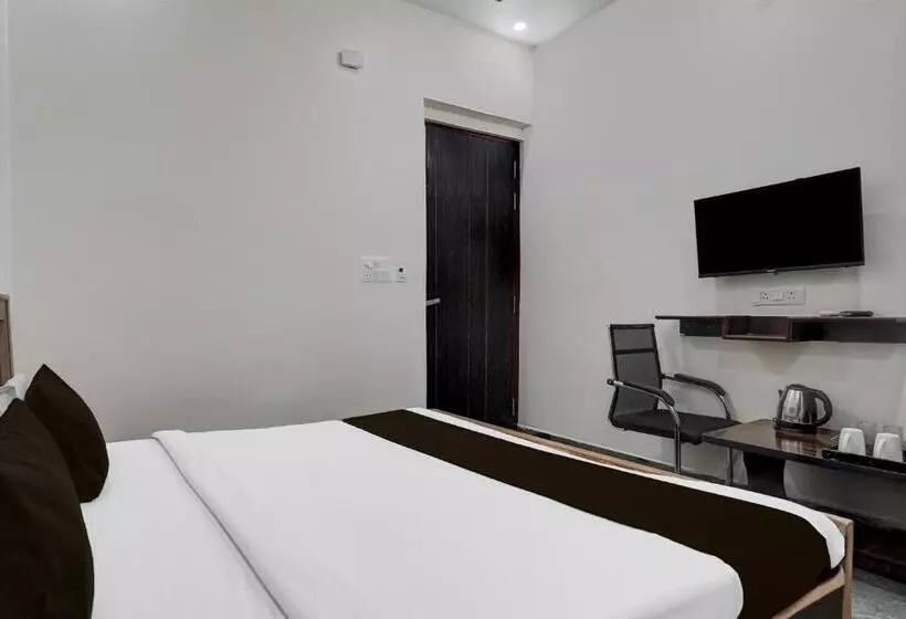 Super Hotel O Govind Nagar Near Krishan Janm Bhoomi Formerly Nidhivan Dham
