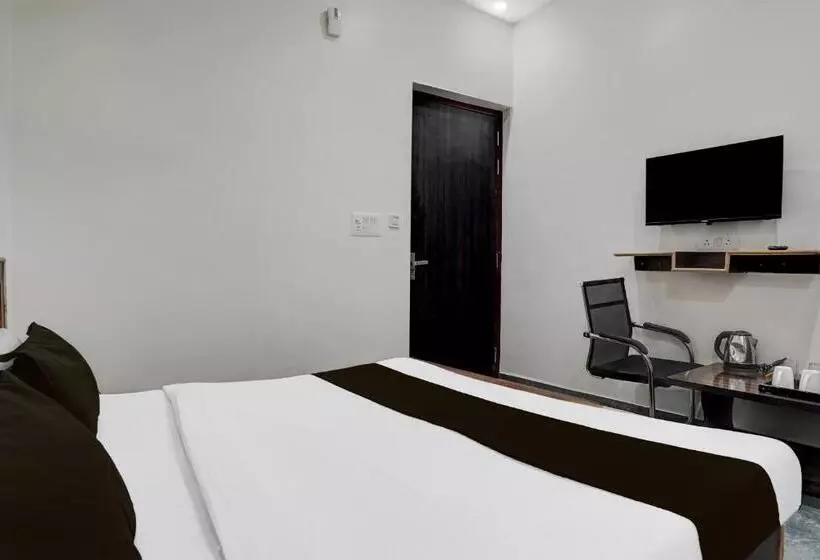 Super Hotel O Govind Nagar Near Krishan Janm Bhoomi Formerly Nidhivan Dham