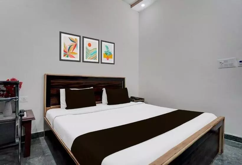 Super Hotel O Govind Nagar Near Krishan Janm Bhoomi Formerly Nidhivan Dham