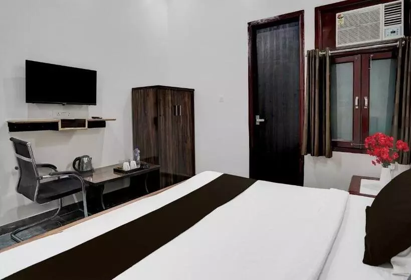 Super Hotel O Govind Nagar Near Krishan Janm Bhoomi Formerly Nidhivan Dham