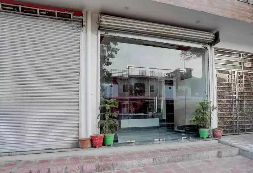 Super Hotel O Govind Nagar Near Krishan Janm Bhoomi Formerly Nidhivan Dham