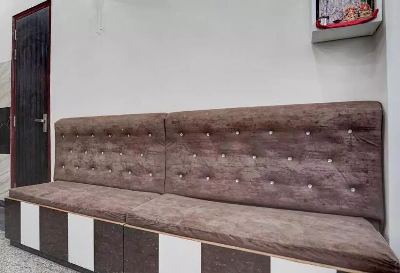 Super Hotel O Govind Nagar Near Krishan Janm Bhoomi Formerly Nidhivan Dham