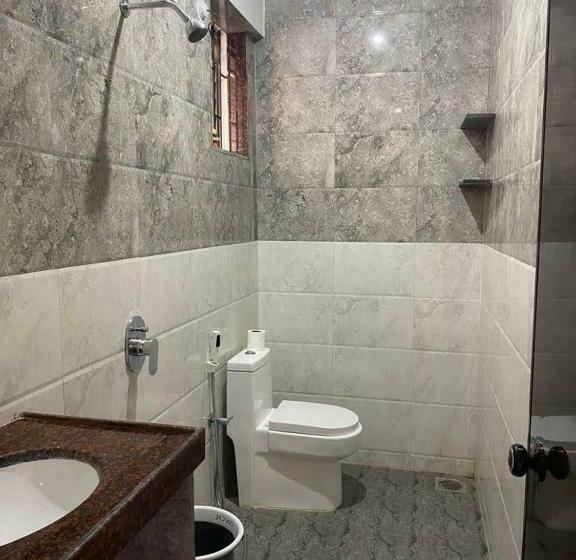 בית מלון כפרי Prakash Holiday Inn